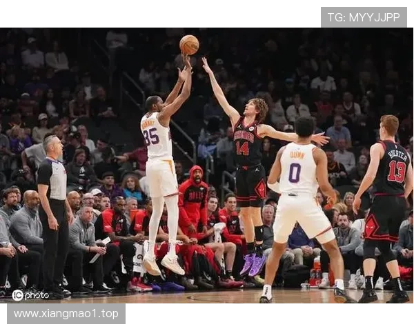 布克力战27分太阳惜败公牛